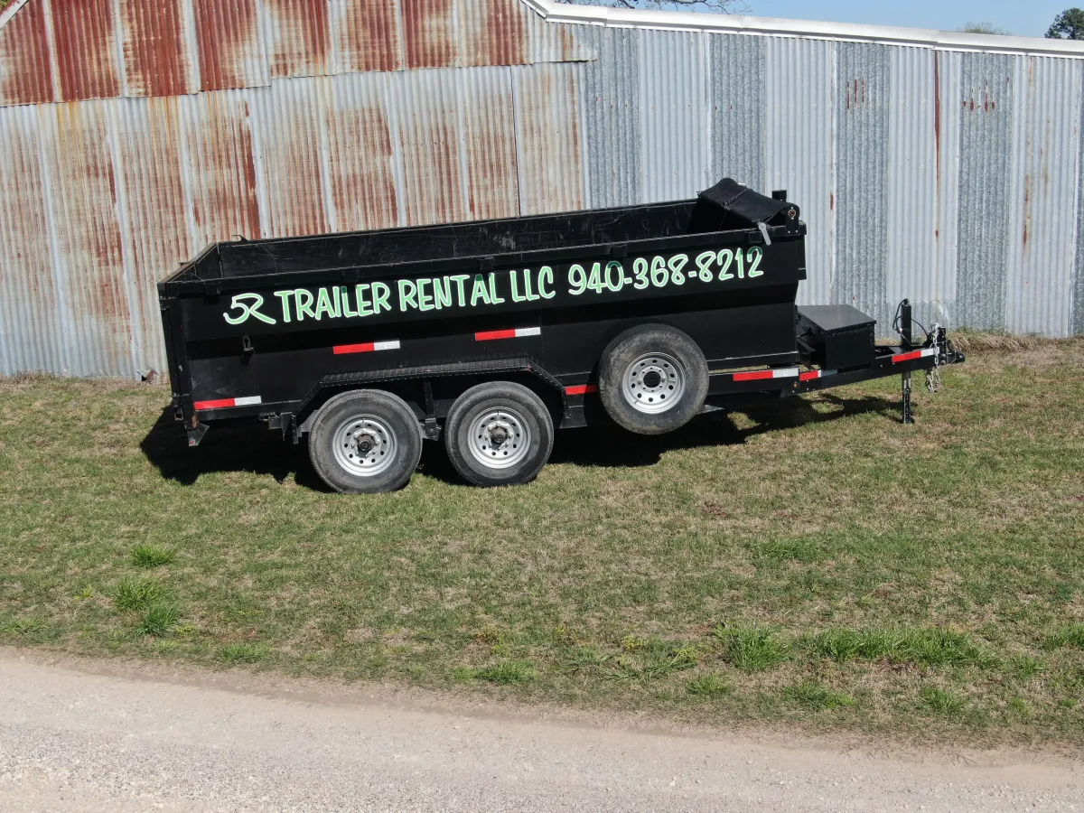 14-foot dump trailer for rent in Aubrey TX - Hydraulic dump trailer for landscaping and construction debris removal